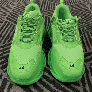 Balenciaga triple s size 44